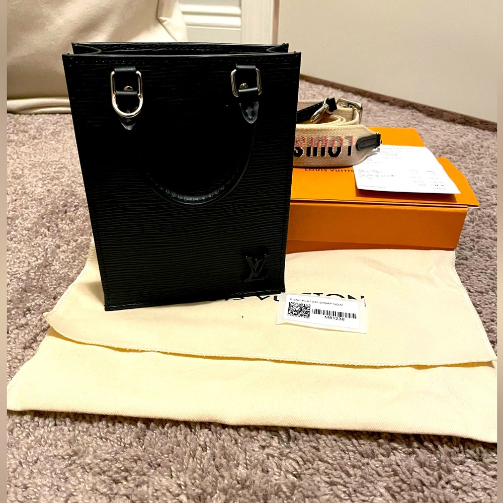 Louis Vuitton Black Textured Crossbody Bag